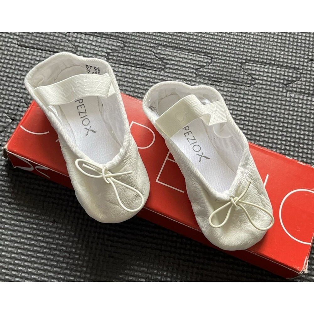 CAPEZIO Daisy 205X Child Size Size 6M Toddler White Leather Daisy